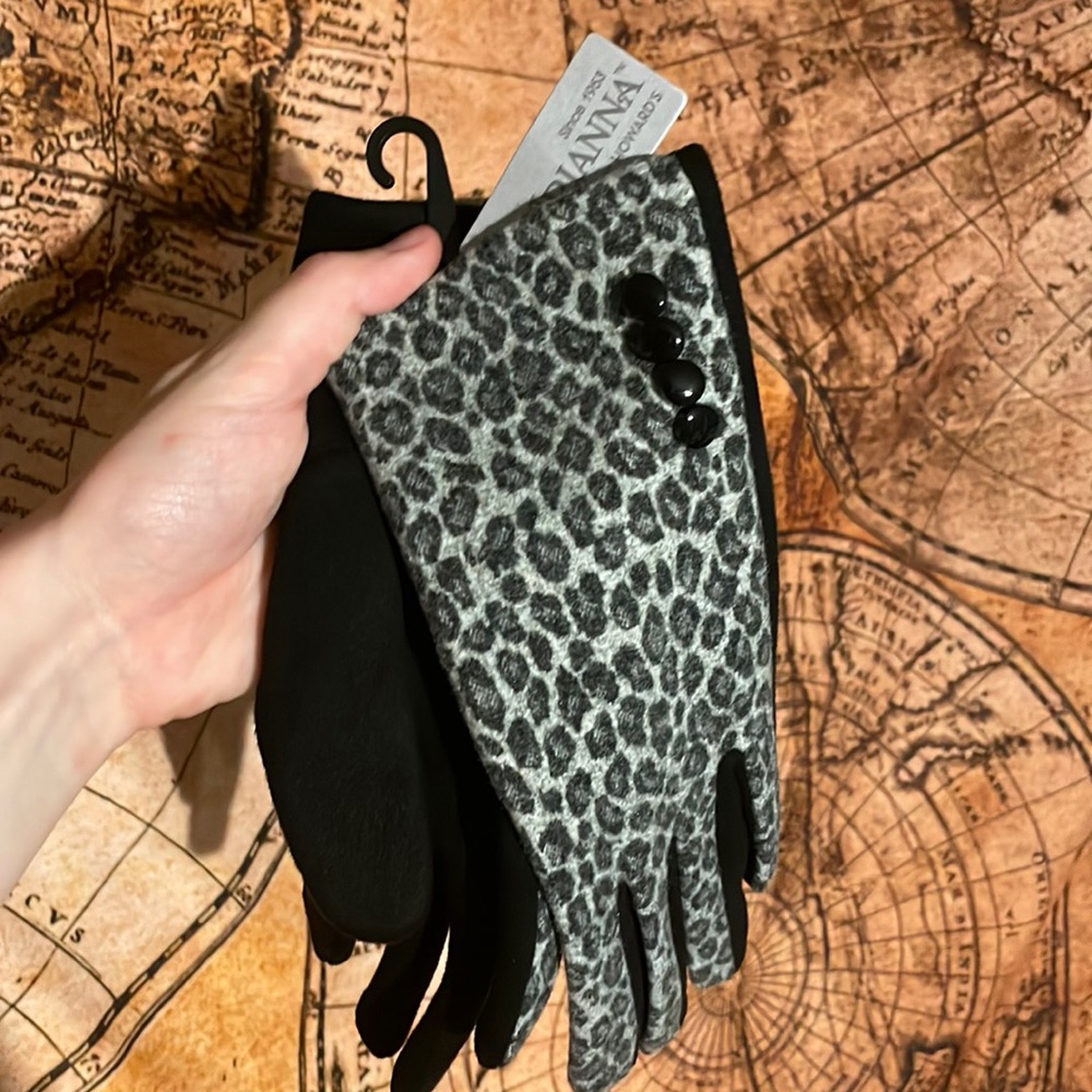 Cheetah print driving gloves